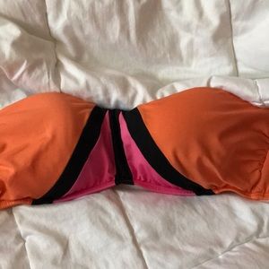 Swimsuit top Kenneth cole